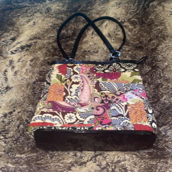 Vera Bradley, patchwork, quilted bag with faux patent leather - Picture 2 of 6